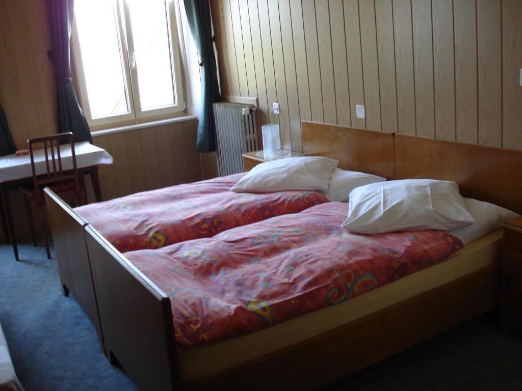 Hotel Les Tilleuls Gorgier Zimmer foto